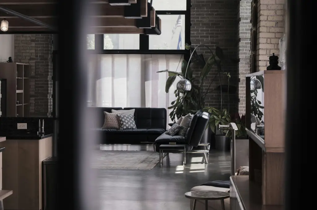 搬家攻略：跟著峯明打造你的夢想新天地